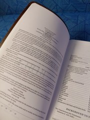 ESV Concise Study Bible (TruTone, Brown): Holy Bible, English Standard Versi…