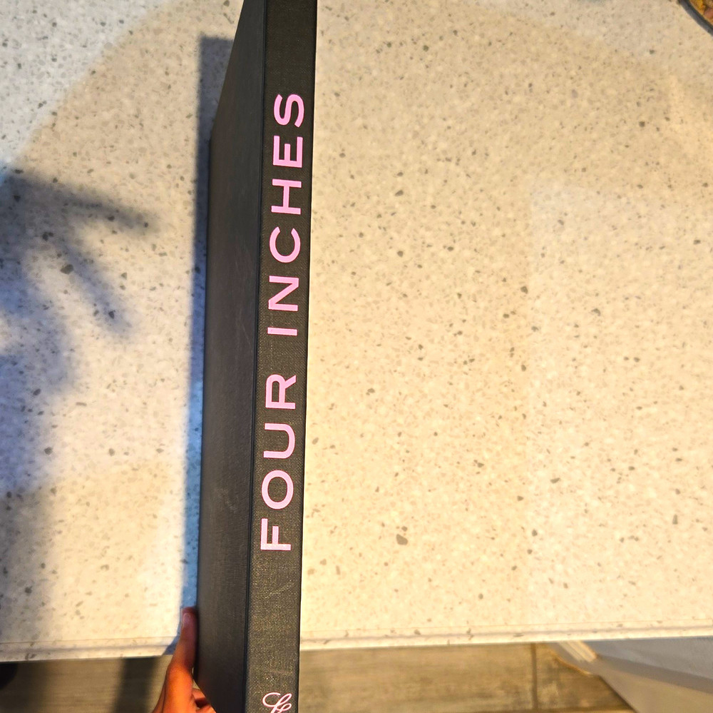 Four Inches Jimmy Choo Cartier Hardcover Photography Nudes First Edition 2005 DJ