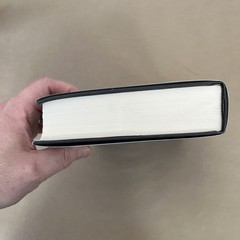 Rebecca Yarros – Onyx Storm Hardcover SEE DESCRIPTION