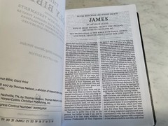 KJV Comfort Print Reference Giant Print Bible in Black Bonded Leather