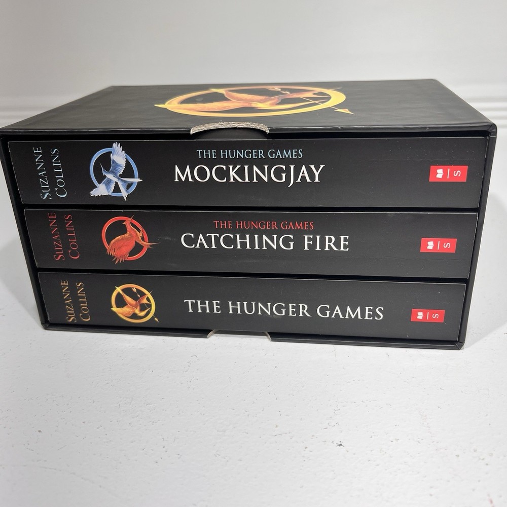 The Hunger Games Trilogy Boxset Suzanne Collins Paperback 3 Book Set Scholastic