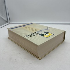 The Access Bible, New Revised Standard Version with Apocrypha (Hardcover 9870A)