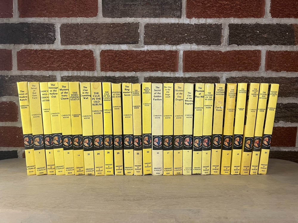 Lot of 25 Vintage Carolyn Keene Nancy Drew Hardcovers 1960s.