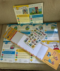 Pete the Cat’s Groovy Reading Box – 10 books, Poster, 30 Stickers – I Can READ