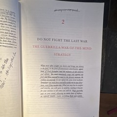 Robert Greene The 33 Strategies of War UK-B PB 2007 Penguin 512 Pages