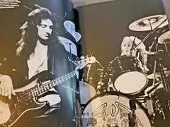 QUEEN Magazine by LIFE – Choice of 2 Covers – Band or Freddie Mercury – Rhapsody