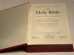 HOLY BIBLE Self Pronouncing RSV 1962 Cokesbury vtg Revised Standard illustrated