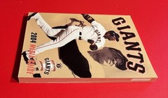 2004 SAN FRANCISCO GIANTS MEDIA GUIDE BOOK MLB BASEBALL BARRY BONDS WILLIE MAYS