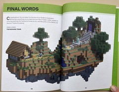 Minecraft Guides 2 Book Set: Exploration & Creative Official Mojang – Excellent