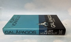 GALAPAGOS, A Novel by Kurt Vonnegut First Edition, 1985 Hardcover Dust Jacket