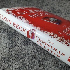 The Christmas Sweater Glenn Beck 2008 Holiday Fiction Threshold Hardcover Book