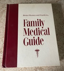 Better Homes and Gardens Family Medical Guide Hard Back Over 800 Pages