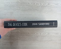 The Devil’s Code Hardcover Book by John Sandford 2000 A Kidd Novel SIGNED