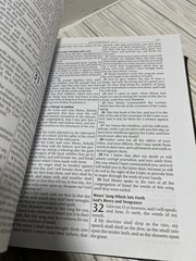 King James Version Edition Family Bible: Faux Leathe…