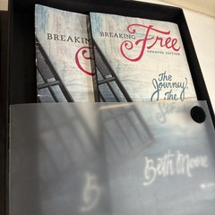Breaking Free Updated Edition The Journey, The Stories By Beth Moore Lifeway Kit