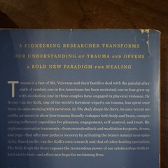 The Body Keeps the Score by Bessel van der Kolk, M.D. – Paperback 2015 English