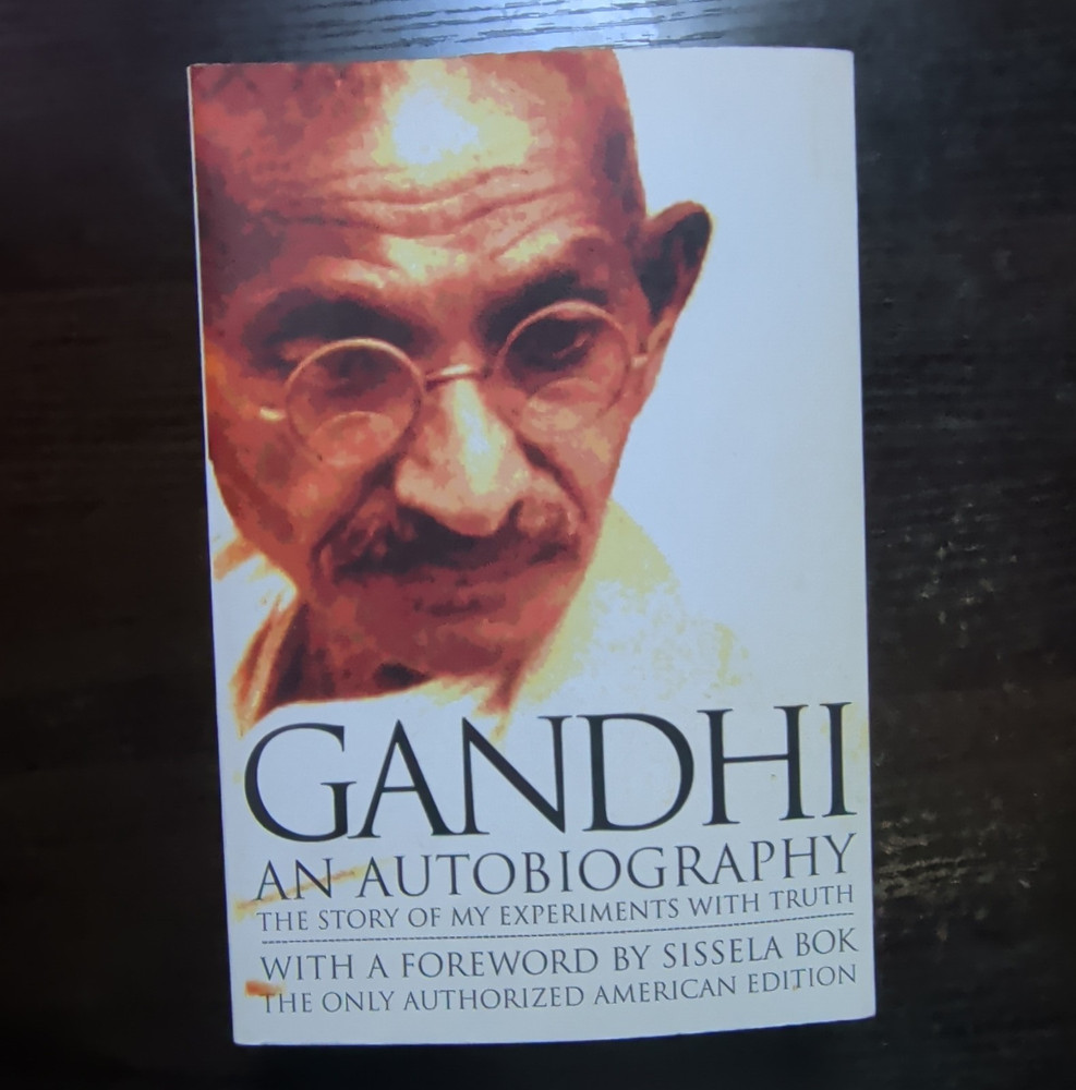 Mohandas K. Gandhi An Autobiography: My Experiments with Truth Trade PB Beacon