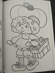 🍓THE WORLD of STRAWBERRY SHORTCAKE BERRY CUTE Coloring & Activity Book🍓