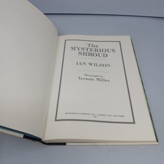 The Mysterious Shroud: 1986 Doubleday Hardcover by Ian Wilson