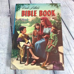 Vintage 1968 Uncle Arthurs Bible Book Hard Back Illustrated – Over 500 Pages
