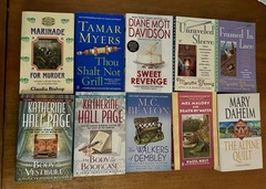 RANDOM LOT of 10 COZY MYSTERY MYSTERIES Paperbacks Women Sleuths Women Authors