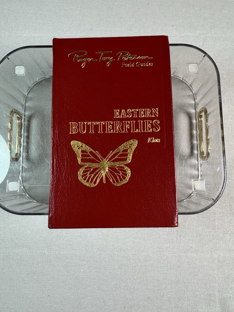 Roger Peterson Field Guide Eastern Butterflies of North America 349 pages 1986