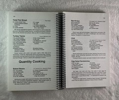 ST. JAMES UNITED CHURCH OF CHRIST Cookbook Barnesville Minnesota 1991 260 Pages