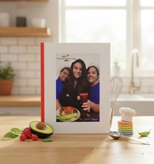 Softcover book Valencia Lifestyle. Simple recipes for health in Spanish and Engl