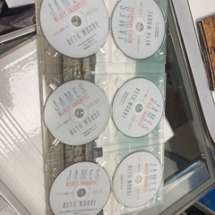 JAMES Mercy Triumphs Beth Moore Leader Kit – 6 DVDs Leader Guide Member Book