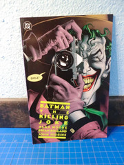 Batman: The Killing Joke – Paperback, by Moore Alan -Like New