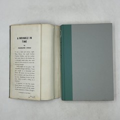 A WRINKLE IN TIME Madeleine L’Engle 1962 1st Ed HC DJ Vintage Blue BCE