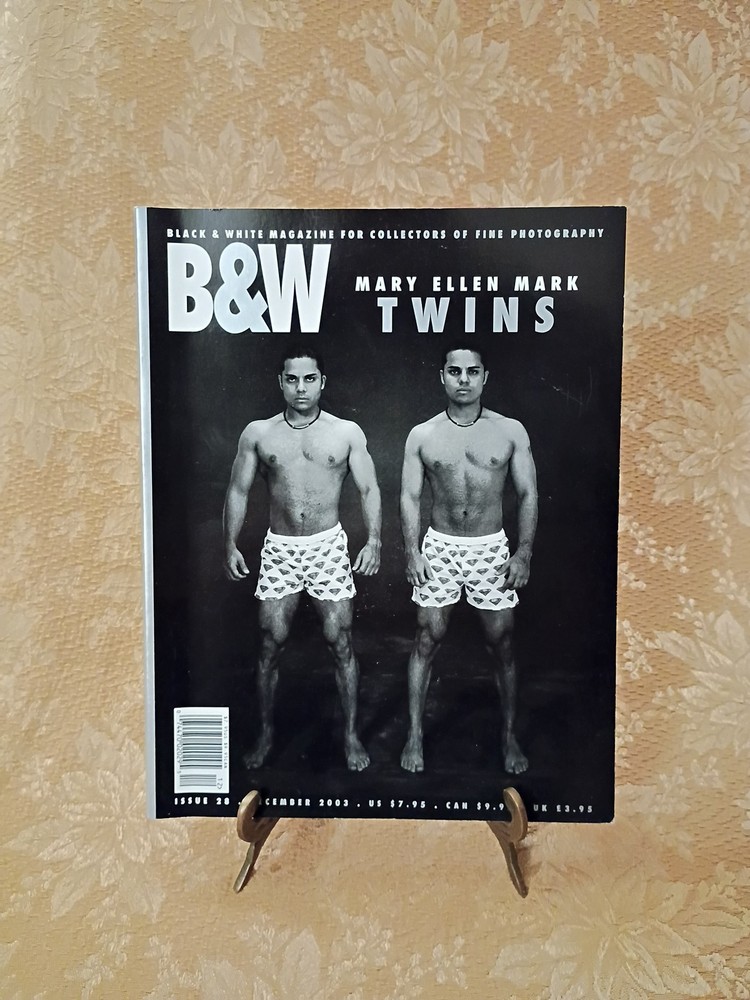 B&W Black & White Magazine Issue 28 December 2003 Mary Ellen Mark TwinsBook
