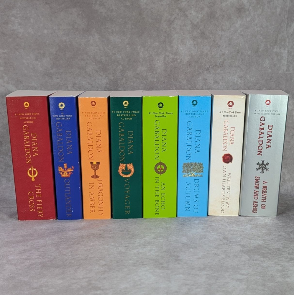 Lot of 8 Diana Gabaldon Paperback Books Outlander Voyager Drums of Autumn