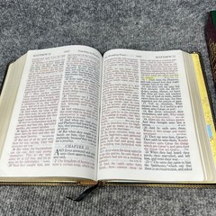 Holy Bible KJV Personal Size Giant Print Reference Bonded Leather Nelson 544