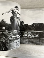 Vanity Fair: the Portraits : A Century of Iconic Images by Graydon Carter. Lib