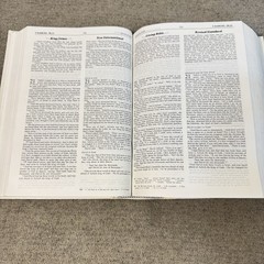 The New Layman’s Parallel Bible Zondervan Hardcover Vintage KJV NIV TLB RSV