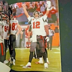 Legends -Tom Brady Issue-Lindy’s Sports Collector Edition Pro Football Spring 22