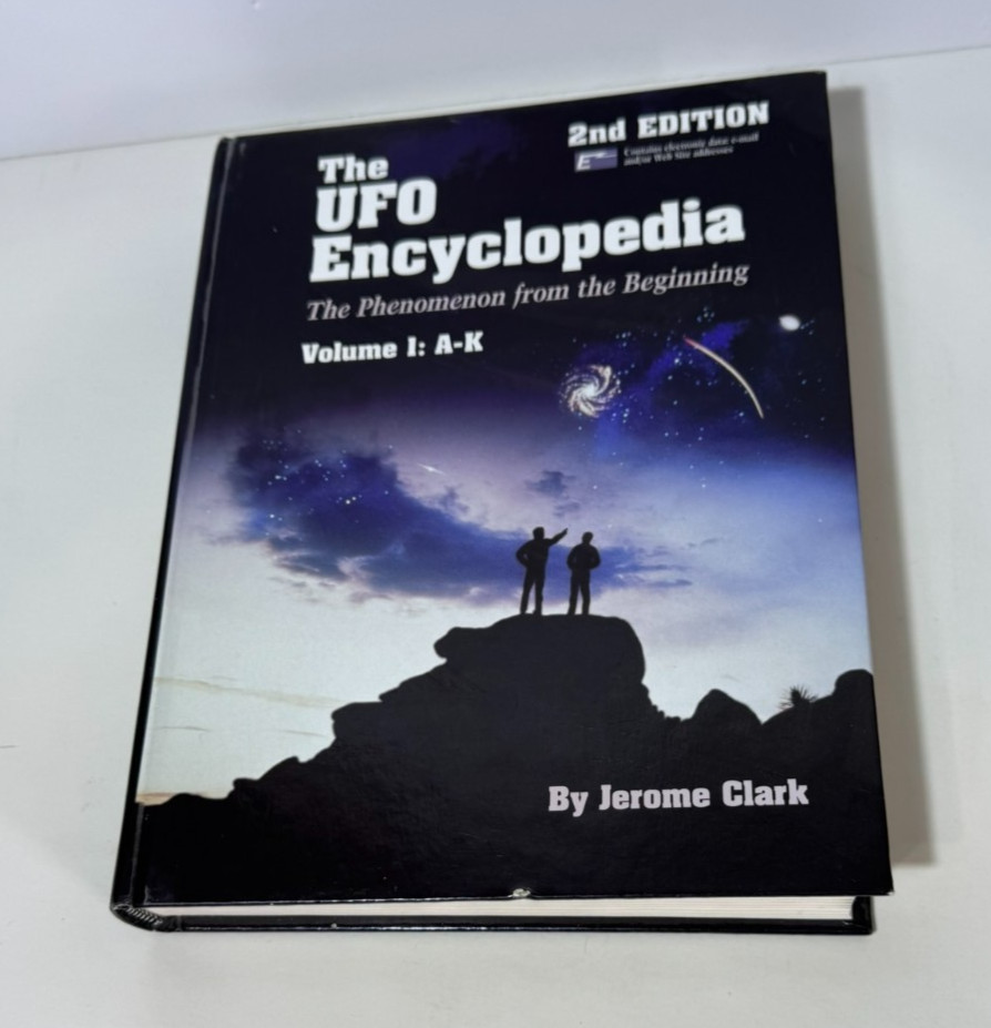 The UFO Encyclopedia The Phenomenon from the Beginning Volume 1 Jerome Clark