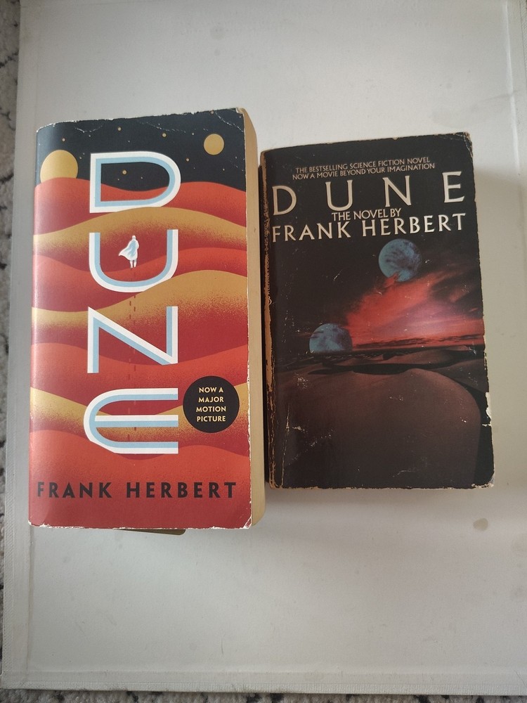 Dune by Frank Herbert (Paperback, 1990) 2 Books