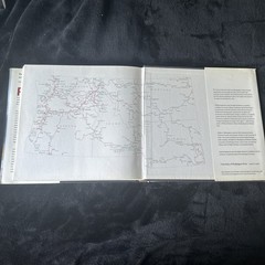 Railroad Signatures Across the Pacific Northwest, C. Schwantes (hardcover, 1993)