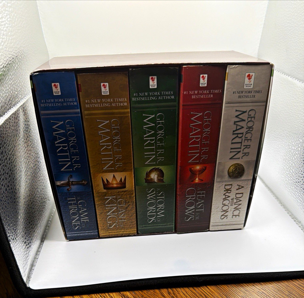 George R.R. Martin A Song of Ice and Fire 5-Book Fantasy Box Set (English)