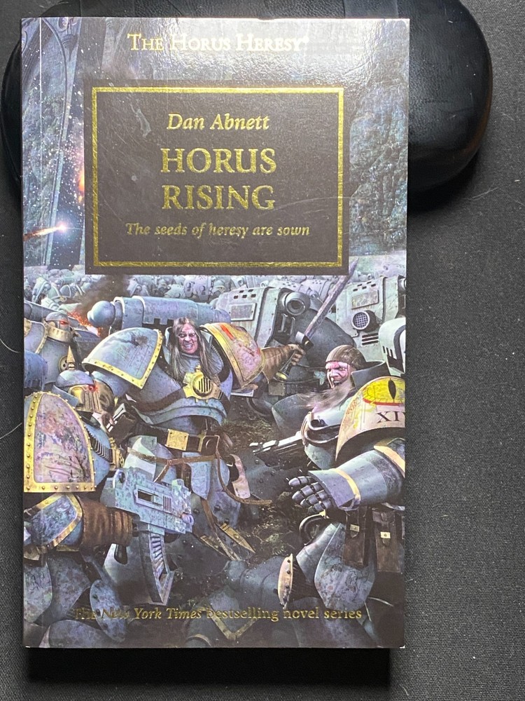 HORUS RISING – HORUS HERESY 1 – BLACK LIBRARY WARHAMMER – PAPERBACK