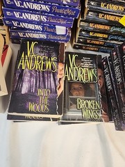 VC Andrews PAPERBACK BOOK/BOOKS /VARIOUS TITLES /CHOICE