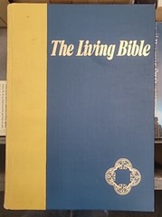 1973~The Living Bible w/Holman Illustrated Edition Paraphrased~ Hardcover~1226pg