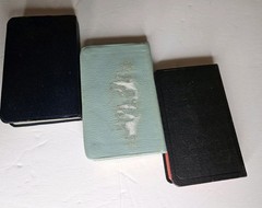 Lot of 3 – Vintage NEW TESTAMENT Vest Pocket Bibles, World and Bible Society