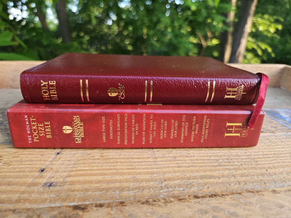 OOP HCSB Pocket-Size Bible Burgundy Bonded Leather with original box & magnifier