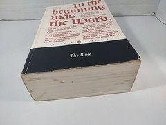 The Bible: King James Version with the Apocrypha (English)Edited by David Norton