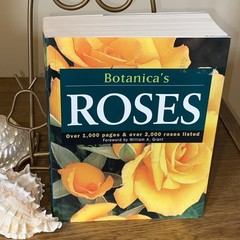 Botanica’s Pocket Roses (Botanica’s Pockets) – Paperback, by Page Susan – Good
