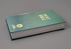 Holy Bible ESV Old & New Testaments Edition 2016 Placed by the Gideons, Green