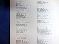 DIE SCHONSTEN VOLKS-UND KINDERLIEDER, DELPHIN VERLAG, GERMANY, 1981, 255 PAGES